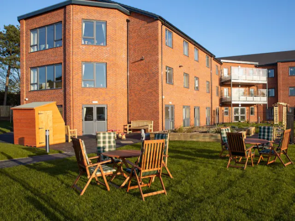 Cloverleaf Care Home 6 large Tanglewood Cloverleaf 00001 2f1672a61f